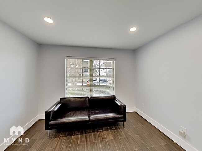 Photo - 318 Arborview Dr