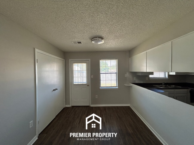 Photo - 6200 Somerset Cove