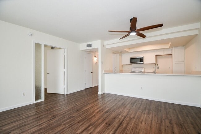 Photo - 2824 S Bartell Dr Unit 311