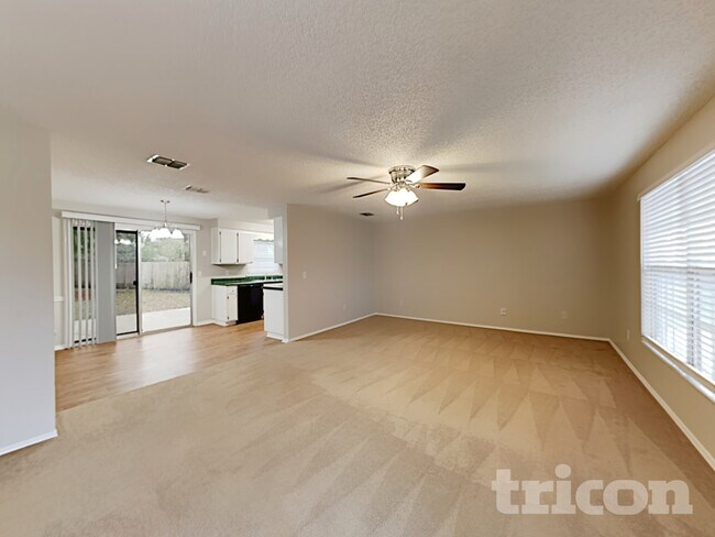 Photo - 2718 Pinewood Blvd N