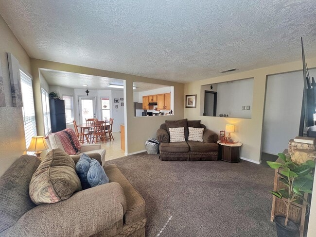 Photo - 6148 Malpais Park Ave NW