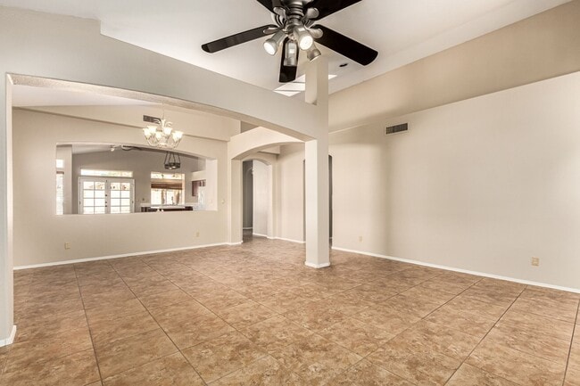 Photo - Beautiful 3 bedroom home in Ahwatukee Foothills with sparkling pool!