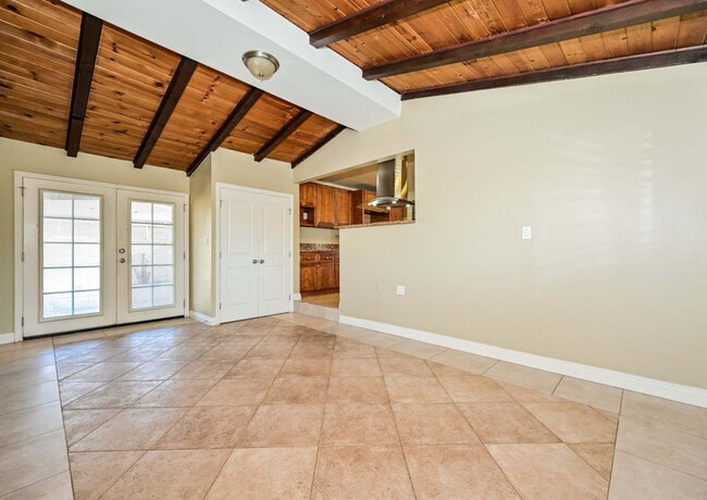 Photo - 1779 Rosewood Rd