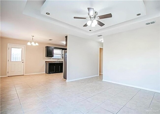 Photo - 7 Taxco Ct Unit 1