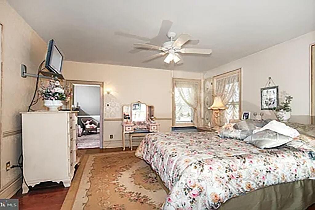 Photo - 42 Main St N