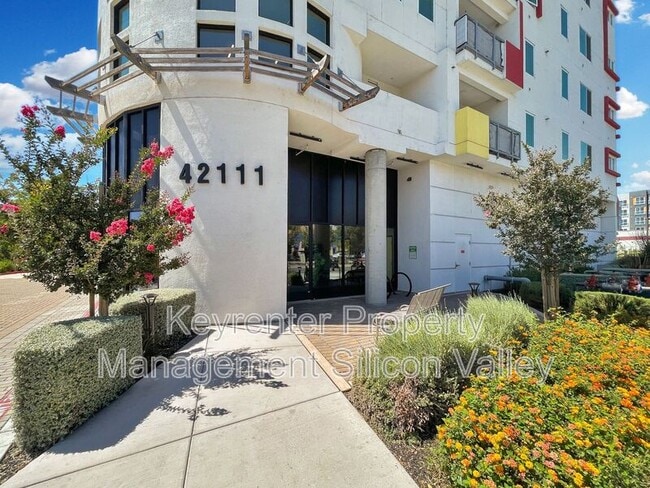 Building Photo - 42111 Osgood Rd Unit 322 Rental
