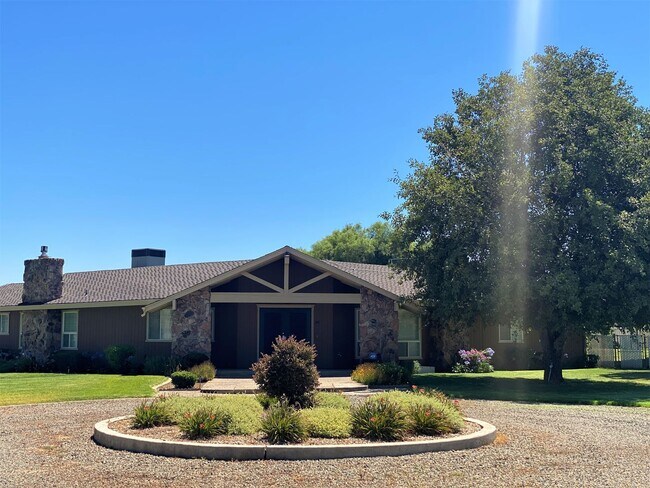 Photo - BEAUTIFUL HOME  in North Merced -Country l...