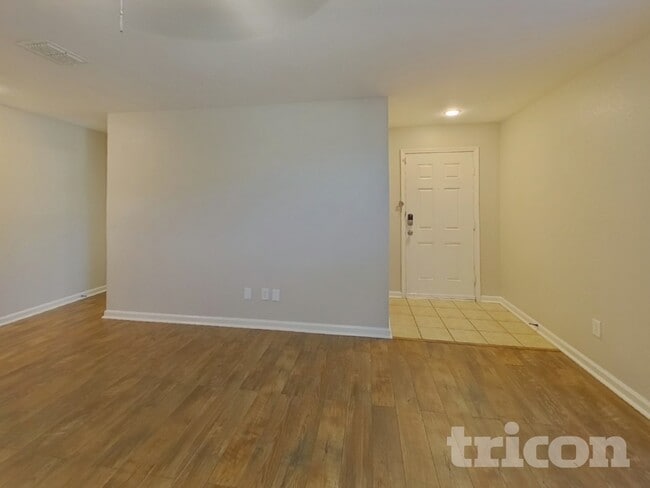 Photo - 12501 Shine Ave