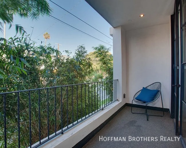 Photo - 1254 N Las Palmas Ave