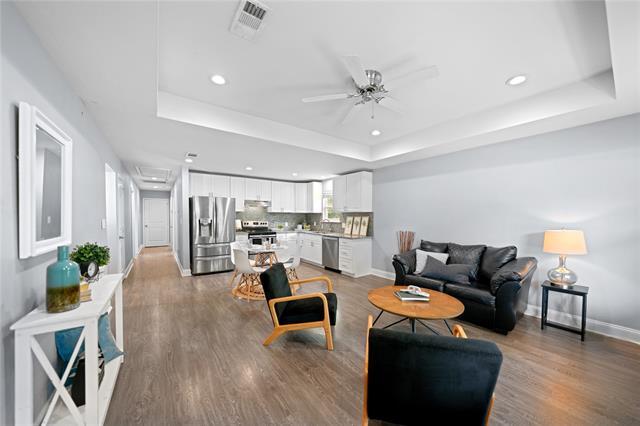 Photo - 1228 Jones St