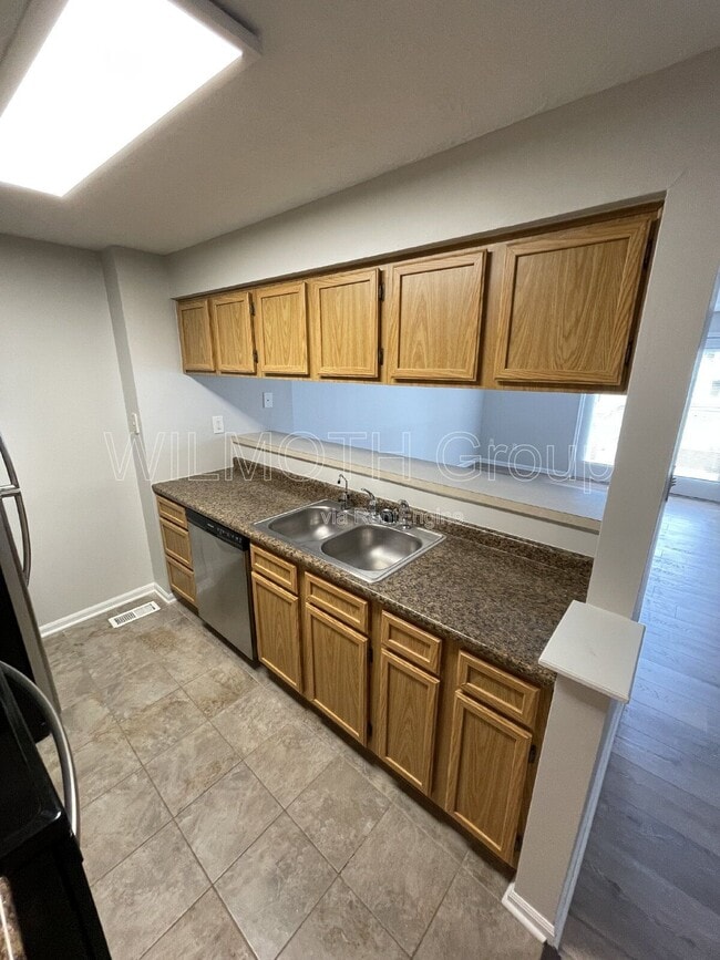 Photo - 8536 Hague Rd