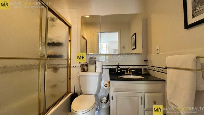 Building Photo - 238 Marlborough St Unit 301 Rental