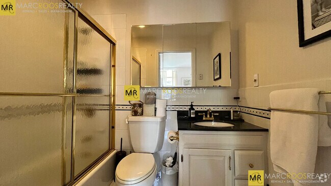 Building Photo - 238 Marlborough St Unit 301 Rental