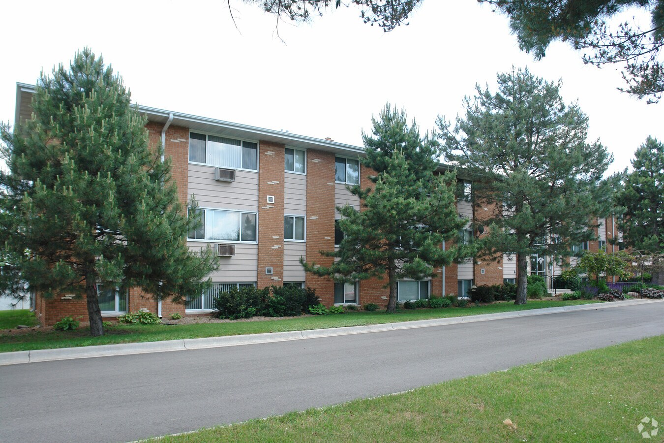 Country Inn West - Country Inn West Apartments