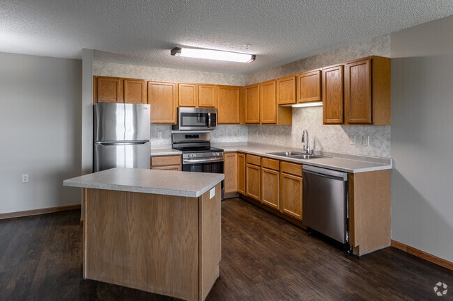 3BR, 1BA - 1,088SF - Kitchen - Boulder Ridge Apartment Homes
