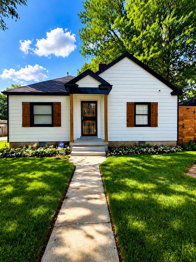 Building Photo - 2445 Lowell Ave