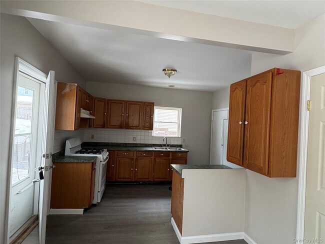 Photo - 56 Wisner Ave