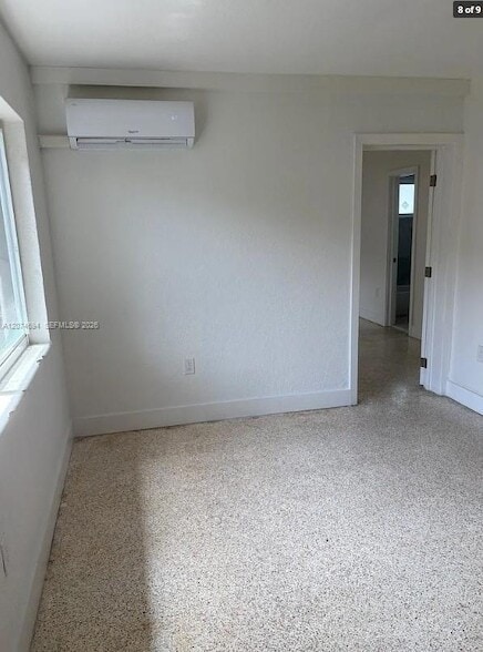 Building Photo - 1811 NW 19th Terrace Unit 8
