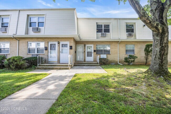 Photo - 93 White St Unit D