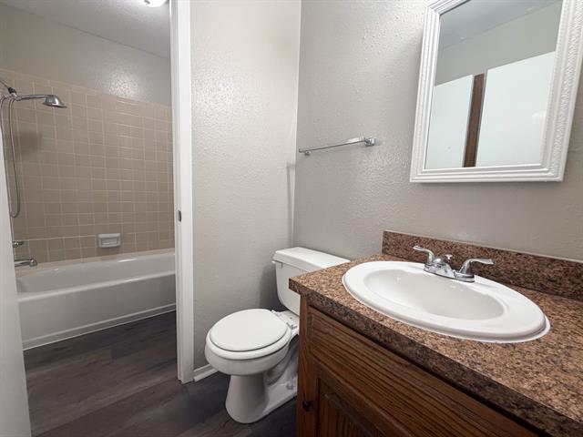 Photo - 510 W Marvin Ave Unidad 207