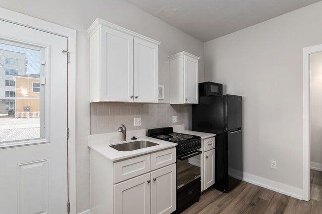 Photo - Studio Walking Distance to Campus