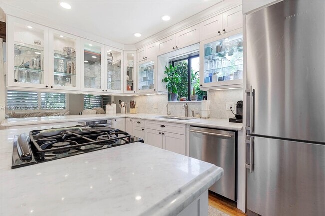 Photo - 3721 Loquat Ave