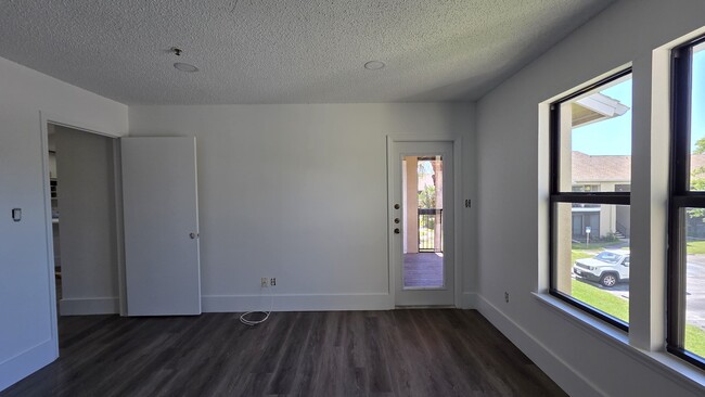 Photo - 4002 Crockers Lake Blvd Unit #123