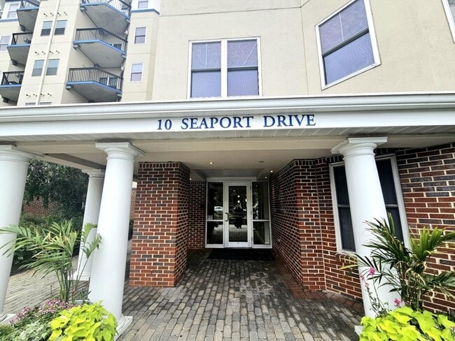 Photo - 10 Seaport Dr Unit 2111