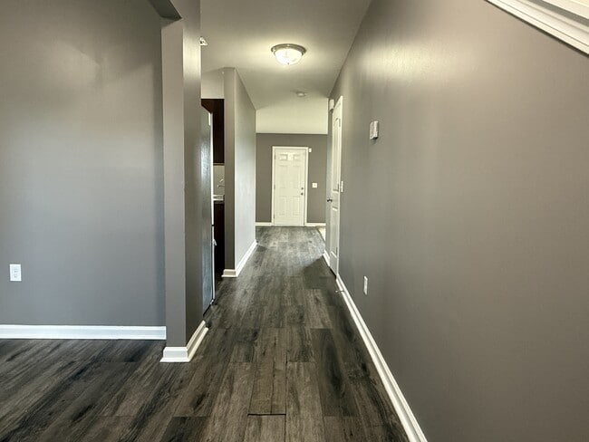 Photo - 215 Barbour Ln