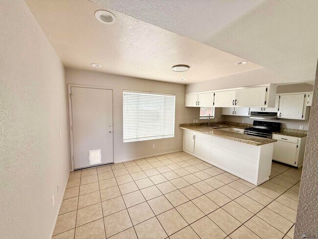 Photo - 2917 W 22nd St