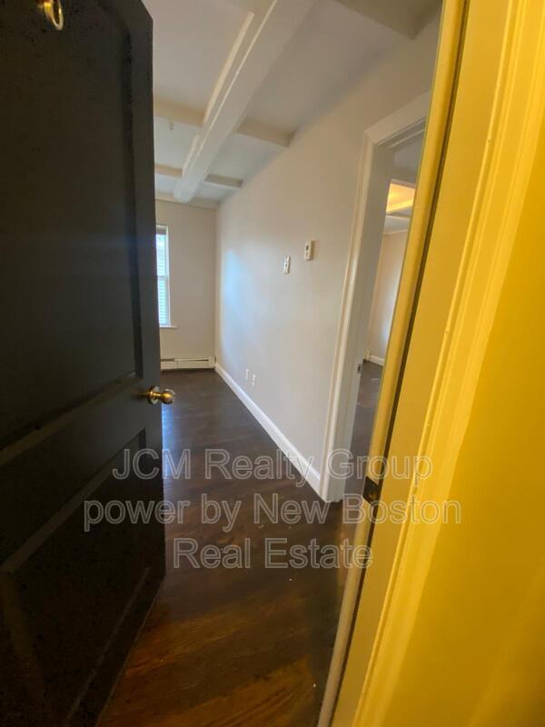 Photo - 66 Safford St Unidad U5 / 1st Floor