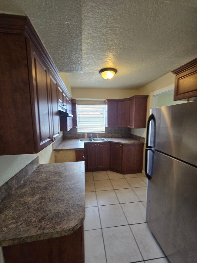 Photo - 1121 W 23rd St