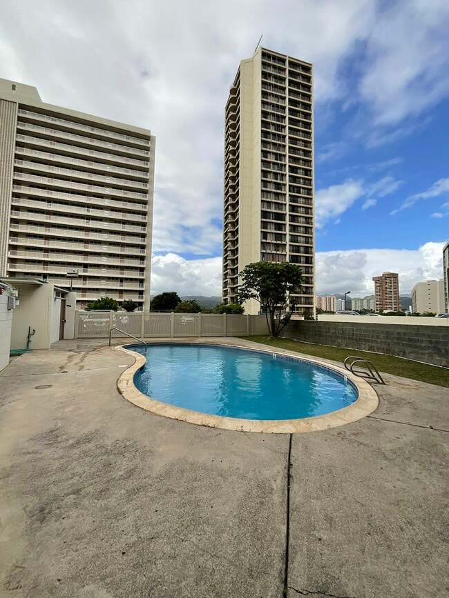 Building Photo - 3148 Ala Ilima St Unit 304