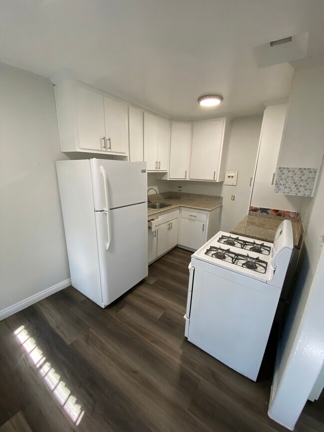 Photo - 9320 S Figueroa St Apartments Unit B