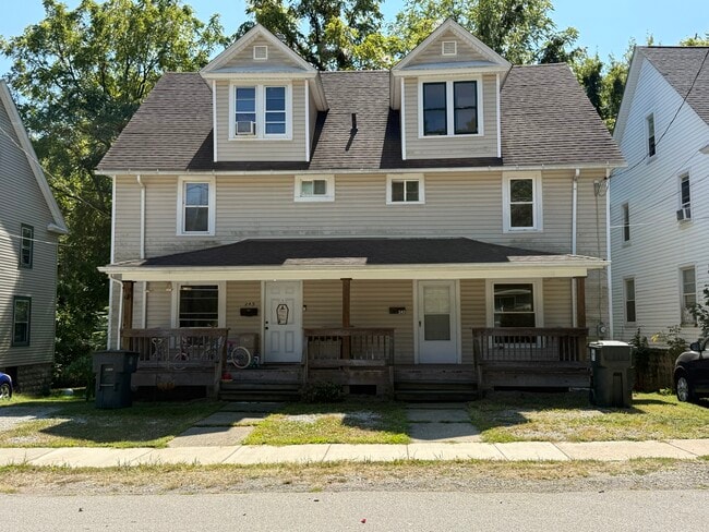 Building Photo - 245 Mills St Unit 245 Mills Street
