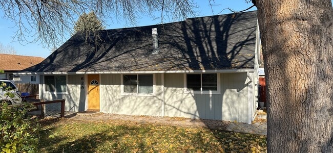 Photo - Charming and low-maintenance 2-bedroom, 1-...
