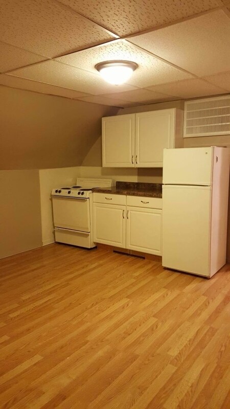 Photo - 521 Dewey Ave N