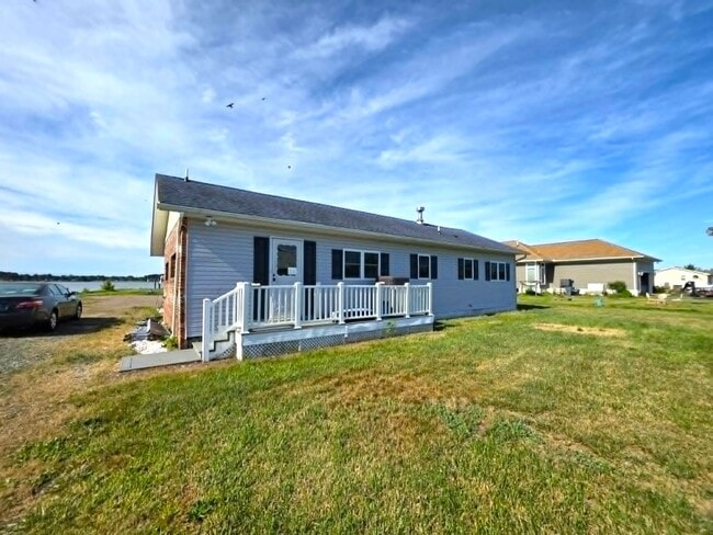 Building Photo - 22931 Steele Dr