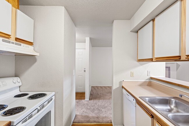 Photo - Heron View Apartment Homes