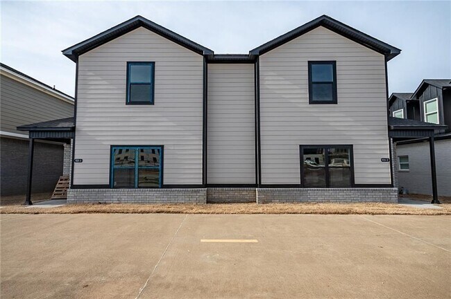 Photo - 931 S Rupple Rd