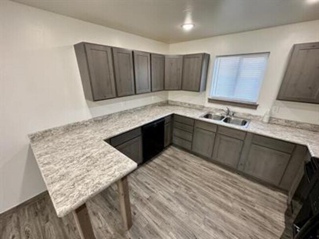 Photo - 59 Dunbar Ave