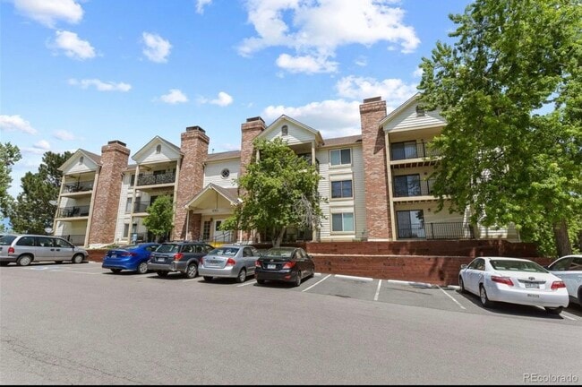 Building Photo - 15911 E Dakota Pl Unit 15911 Dakota Pl #301