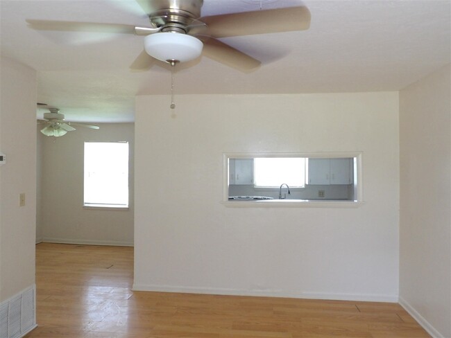 Photo - 4310 NW Lincoln Ave