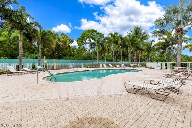 Photo - 11041 Gulf Reflections Drive Unidad C104