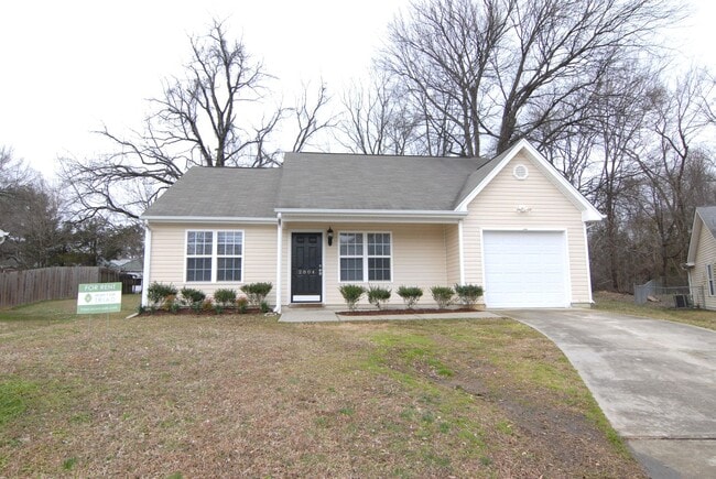 Building Photo - Immaculate maintained 3 bedroom 2 bathroom... Rental
