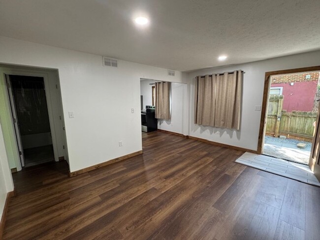 Photo - 1032 Moseley Dr Apartment Unit 1034