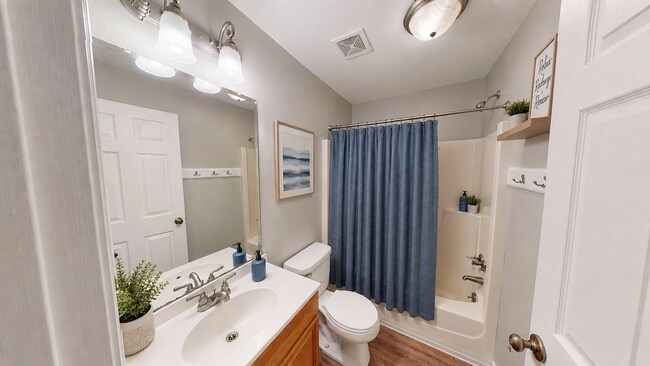 Photo - Oak Park Apartments