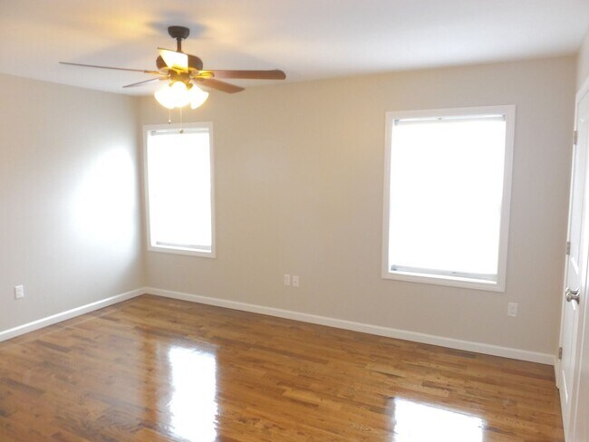 Photo - 239 St John St Unit 2