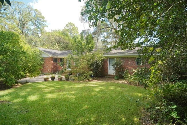 2328 Armistead Rd