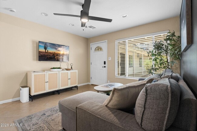 Photo - 1024 E Mitchell Dr